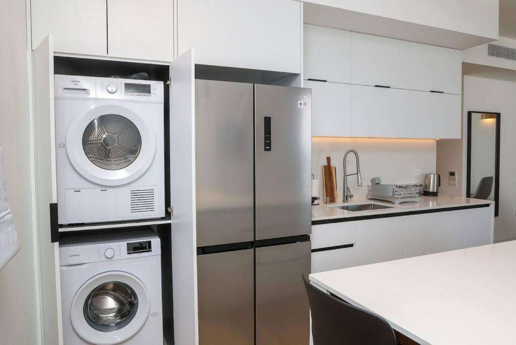 Luxury 2bd 19 Apartment